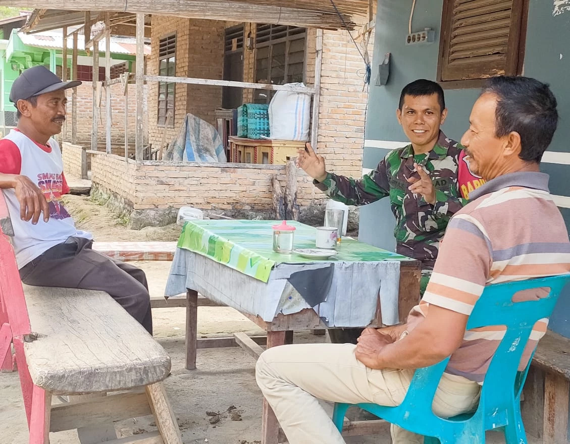 Bincang Santai, Jaga Hubungan Baik Babinsa Komsos Dengan Warga Binaan