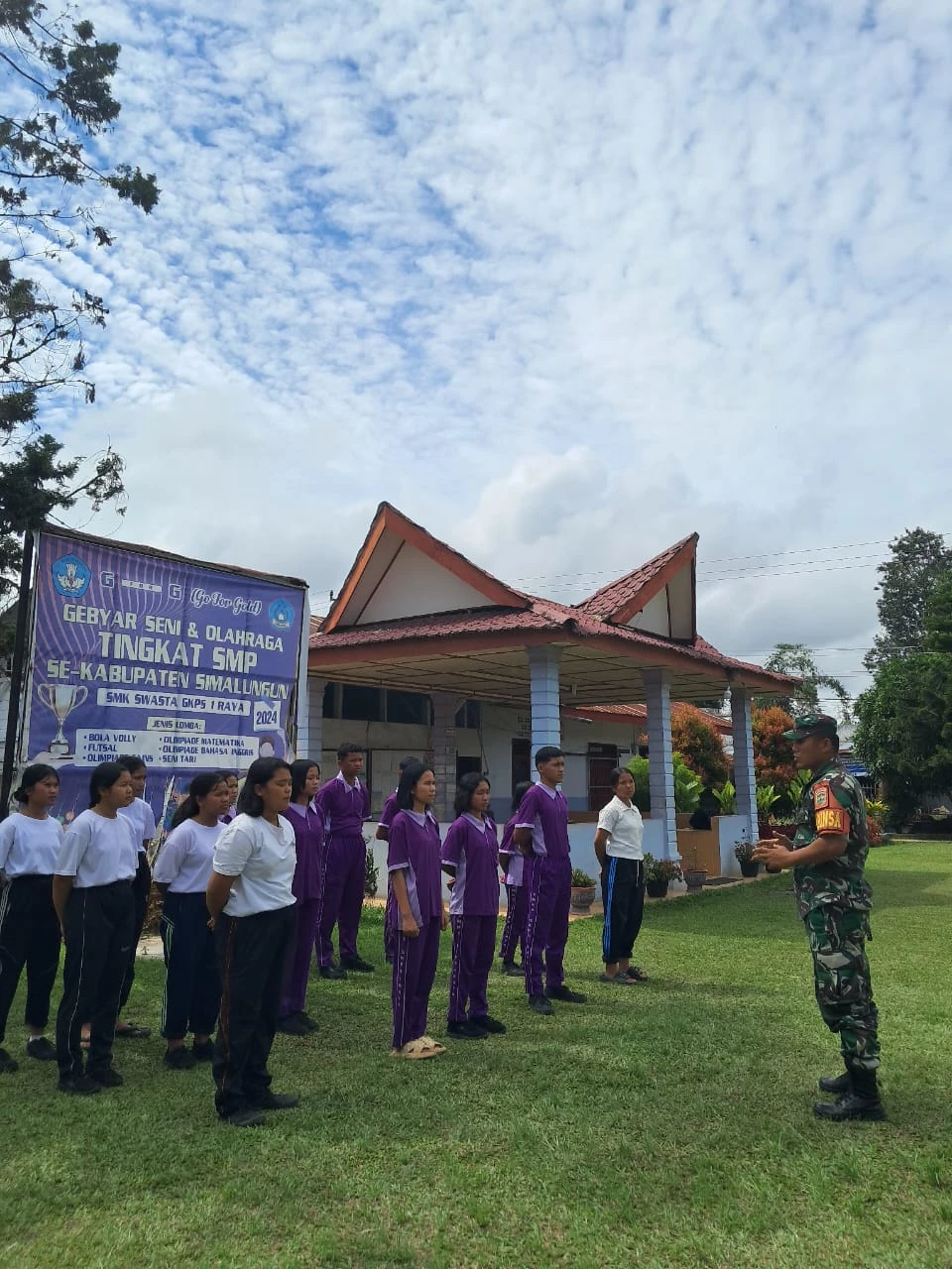 &quot;Babinsa Gelar Wawasan Kebangsaan (Wasbang) untuk Siswa SMK GKPS 1 Raya