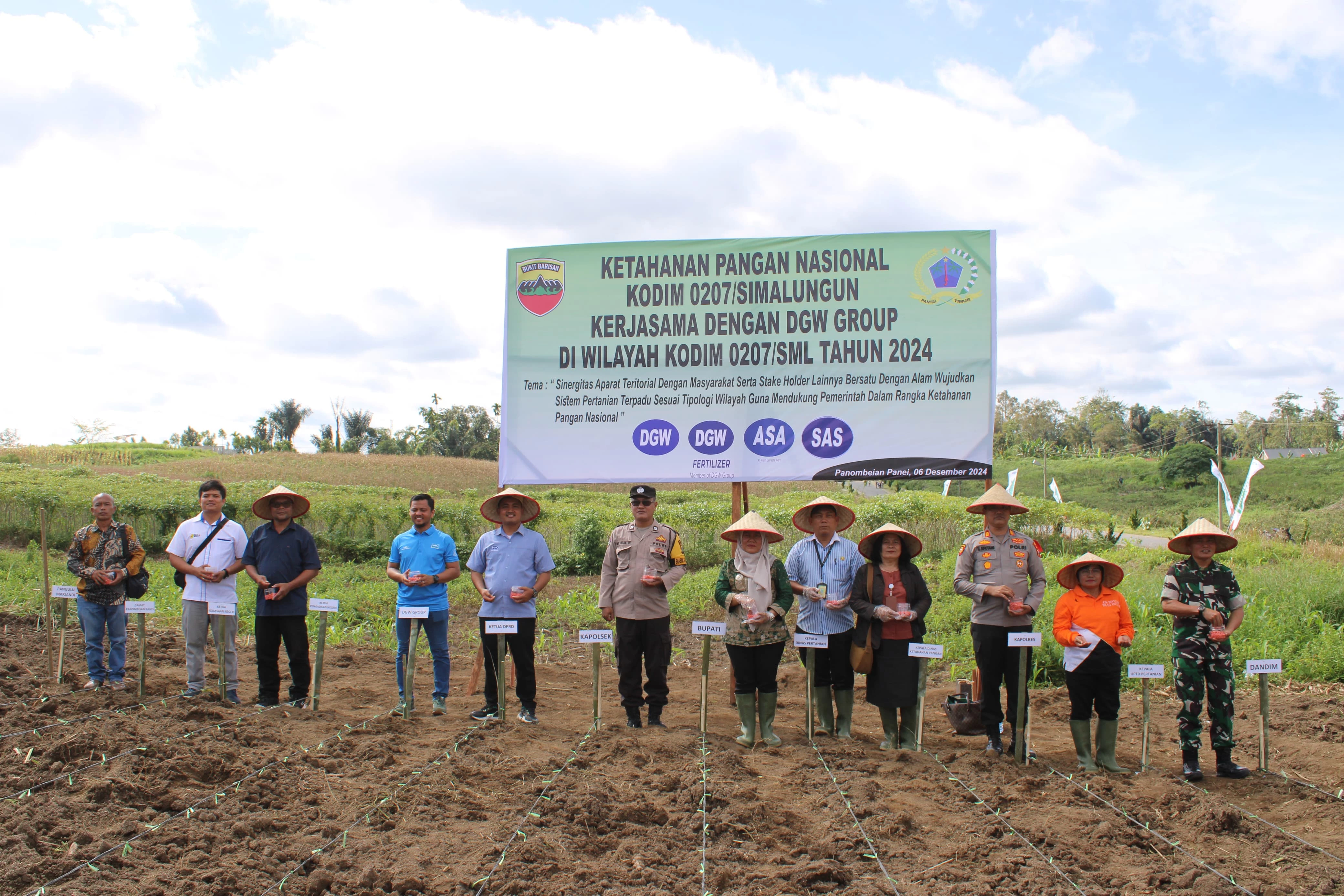 Pabung Kodim Simalungun Hadiri Launching Penanaman Jagung Ketahanan Pangan Nasional  Kerjasama dengan DGW Group di Wilayah Kodim 0207/SML