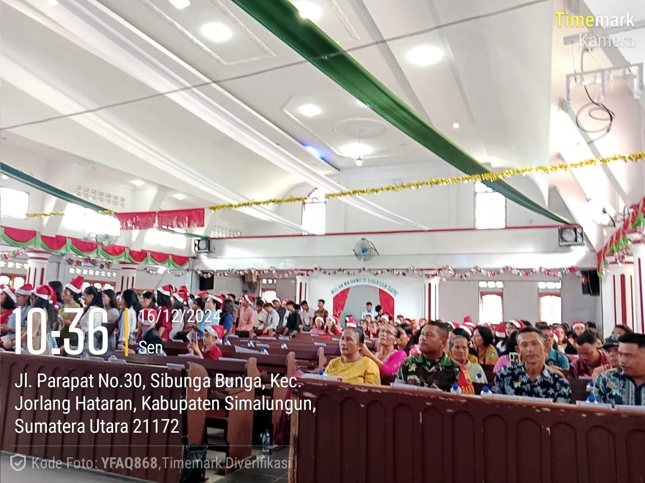 Babinsa Hadiri Perayaan Natal SMK Negeri 1 Jorlang Hataran di Gereja HKBP Dolok Marlawan