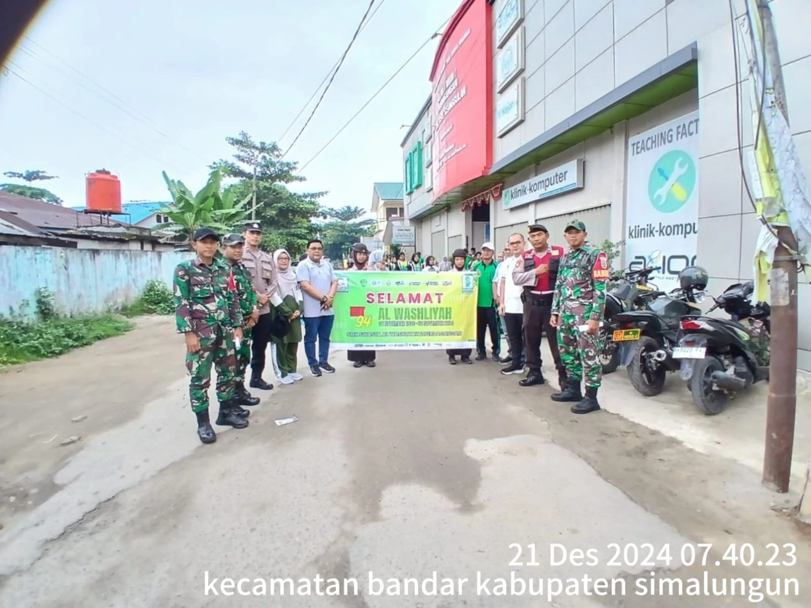 Personil Koramil 06/Perdagangan Kawal Pawai Pelajar Di Kecamatan Bandar