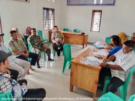 &quot;Sinergi TNI, Polri Dan Aparat Desa Babinsa Koramil 05/Serbelawan Gelar Komsos Bahas Keamanan Lingkungan di Nagori Selinduk&quot;