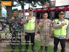 Babinsa, Polsek Tanah Jawa, dan Satpol PP Melaksanakan Patroli Pengamanan Gereja