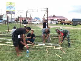 Dalam Rangka Menyambut HUT RI KE-79, Babinsa Gotong Royong Bersama Warga.