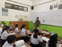  Babinsa Terjun ke Sekolah, Berikan Pembekalan Wawasan Kebangsaan