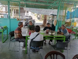 Pererat Silaturahmi, Danramil 03/Siantar Selatan Komsos Dengan Tokoh Masyarakat