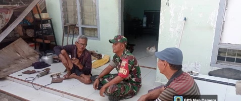 Jaga Hubungan Baik, Babinsa Dolok Silau Komunikasi Sosial (Komsos) Dengan Warga Binaan 