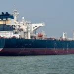 Kapal tanker minyak mentah Shenlong Suezmax berbendera Liberia berhasil berlabuh di Pelabuhan Mumbai setelah melewati Selat Hormuz yang berisiko tinggi di tengah meningkatnya konflik Asia Barat pada 11 Maret 2026 di Mumbai, India.